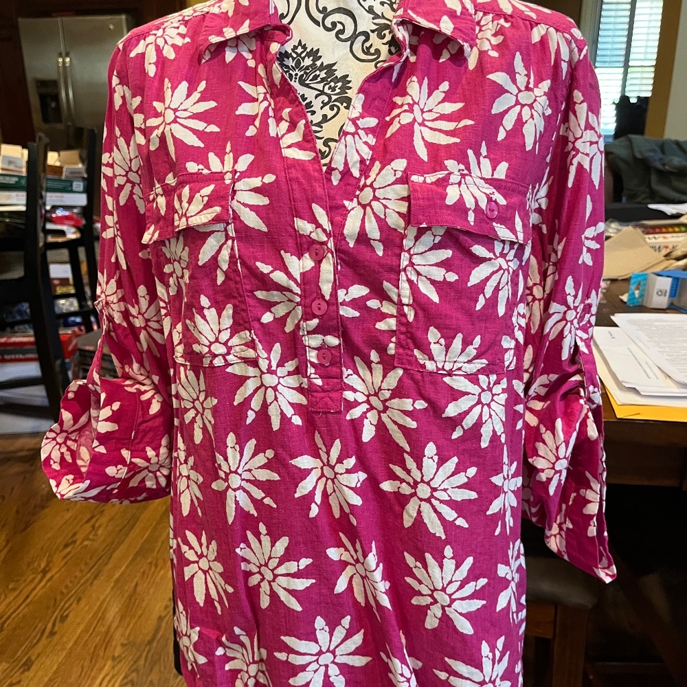 EUC Cathy Daniels Woman"s Pink and White Shirt - Size 2X